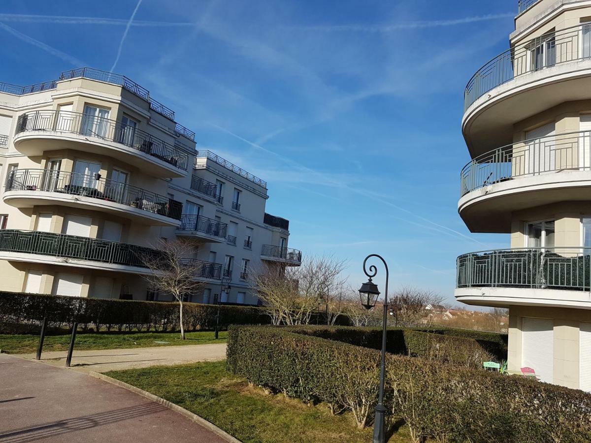 Appartement Avec Rez De Jardin A Disneyland Montévrain Exterior foto